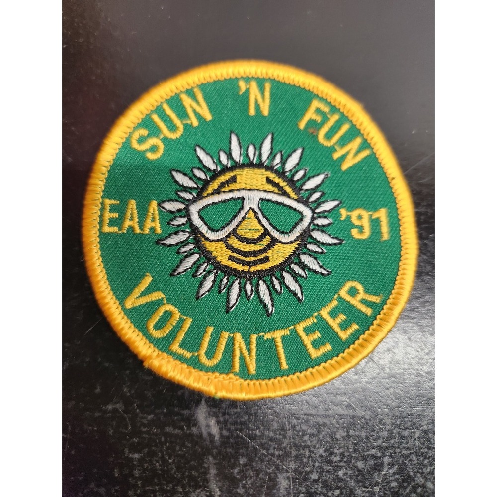 EAA Sun n Fun Volunteer Patch Embroidered Sew-On Vintage 1991 Green Yellow